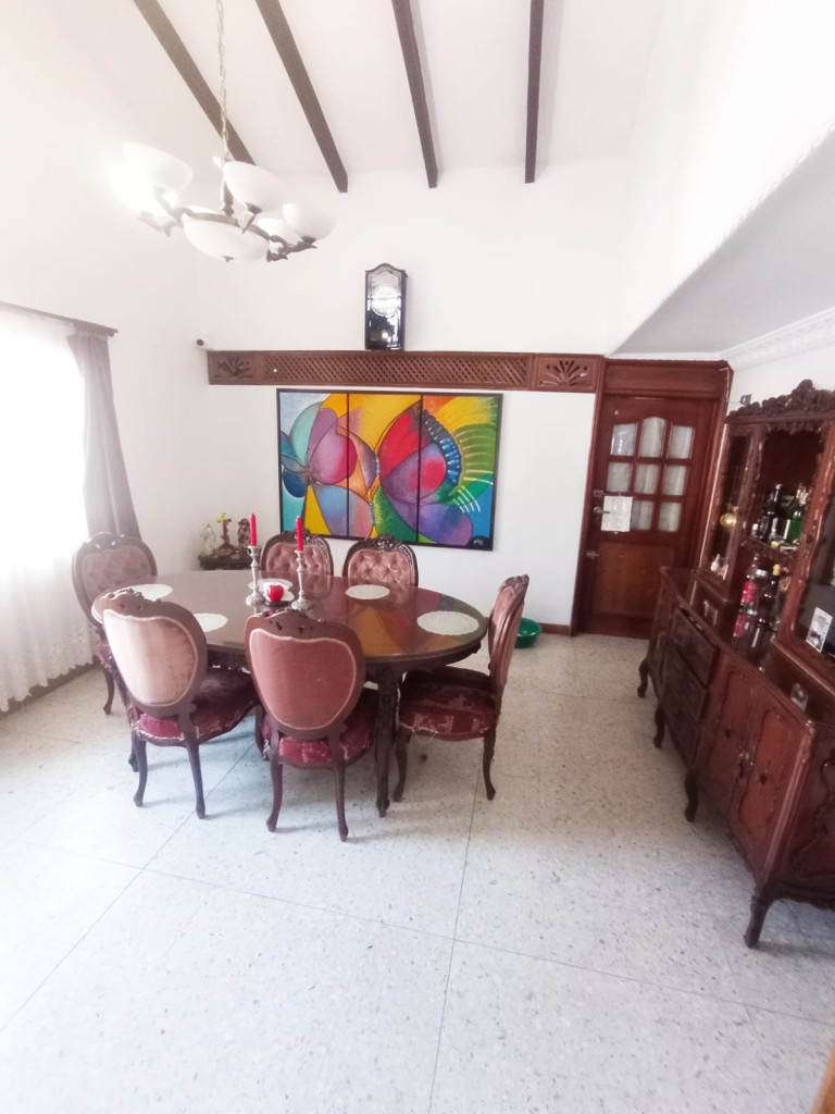 Casa En Venta - Urbanización La Flora, Cali