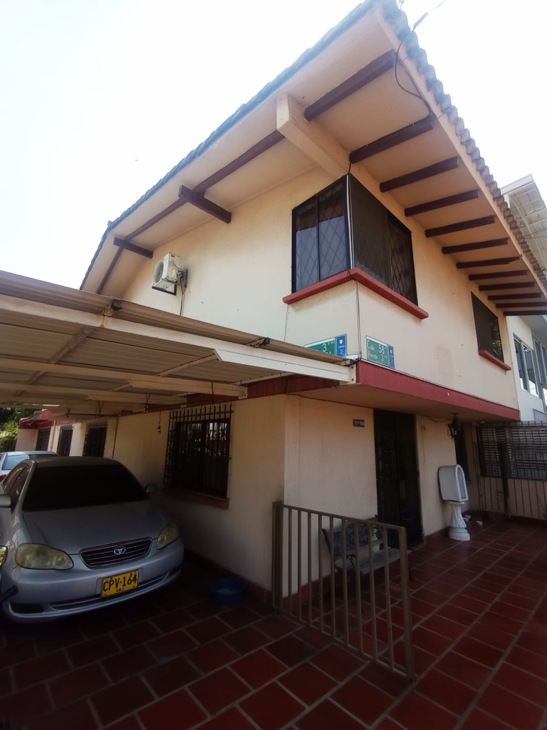 Casa En Venta - Urbanización La Flora, Cali