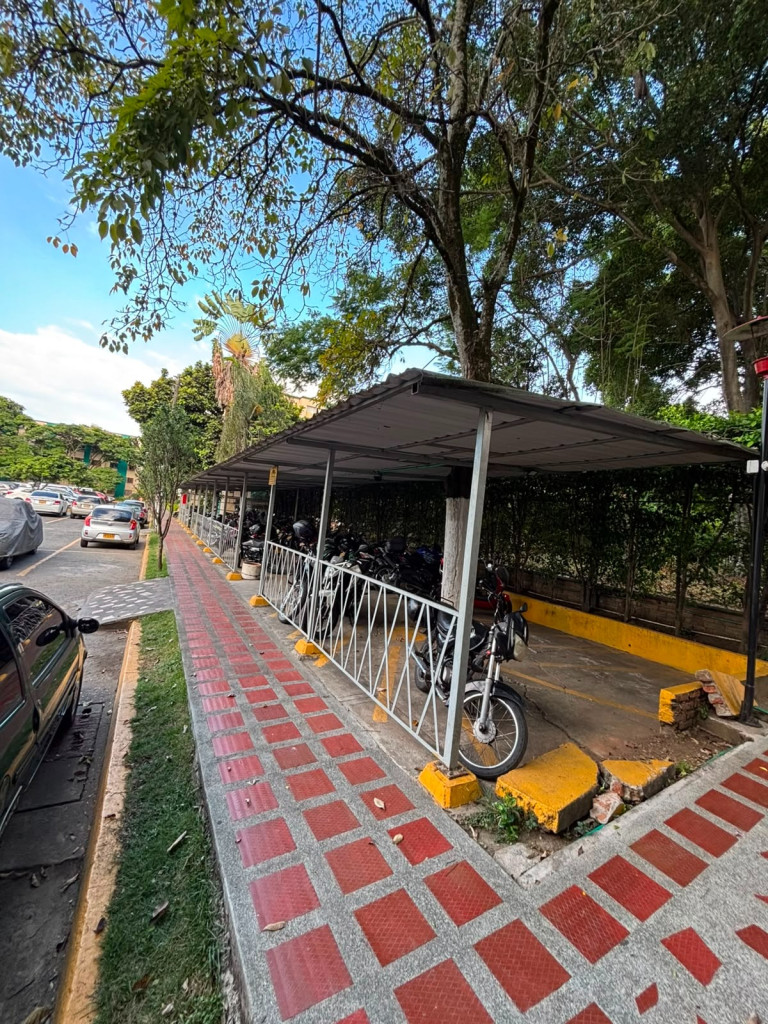 Apartamento En Arriendo - Guadalupe, Cali