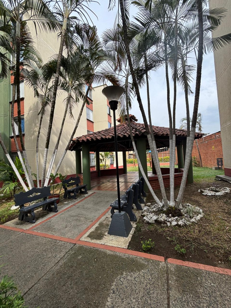 Apartamento En Arriendo - El Limonar, Cali