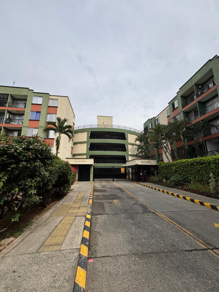 Apartamento En Arriendo - El Limonar, Cali