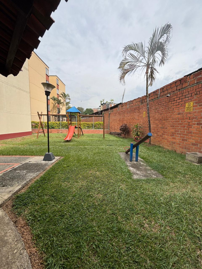 Apartamento En Arriendo - El Limonar, Cali
