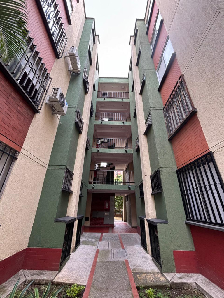 Apartamento En Arriendo - El Limonar, Cali