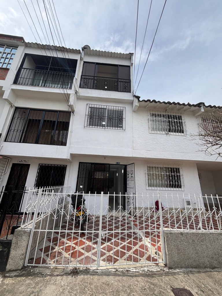 Casa En Arriendo - Capri, Cali