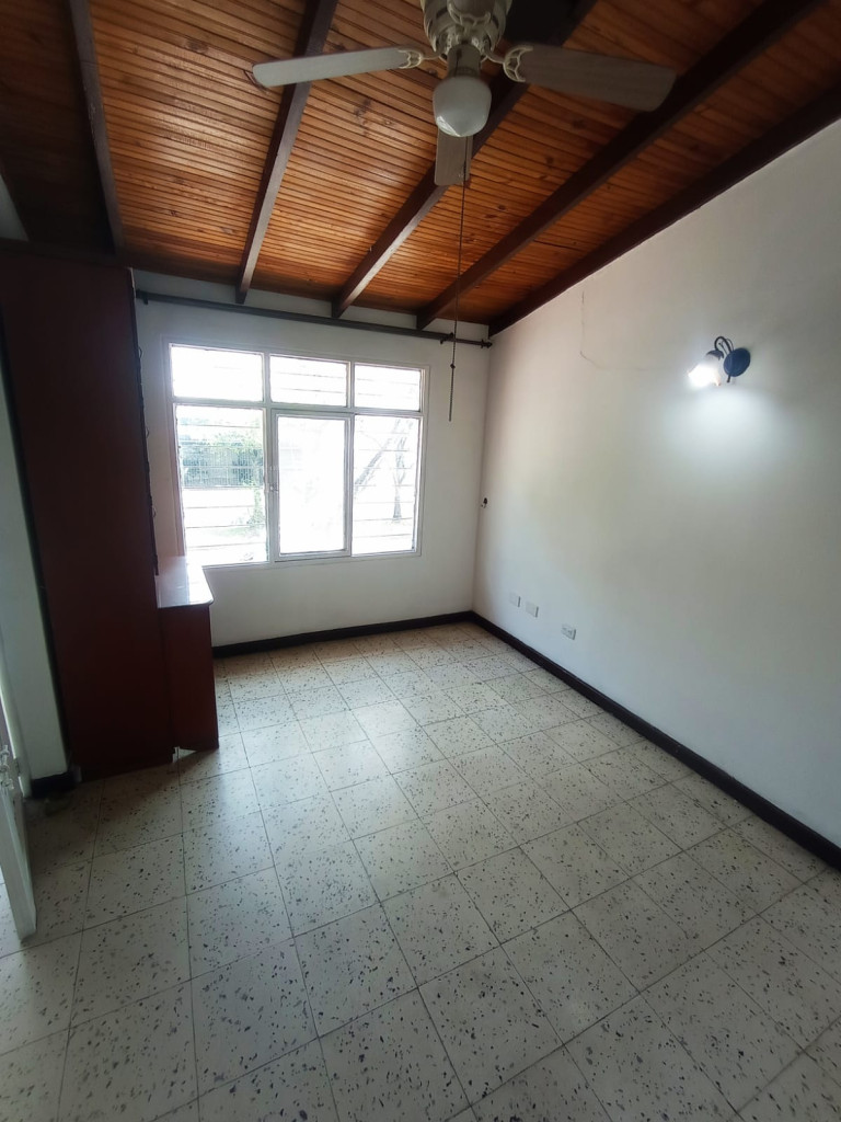 Apartaestudio En Arriendo - El Refugio, Cali