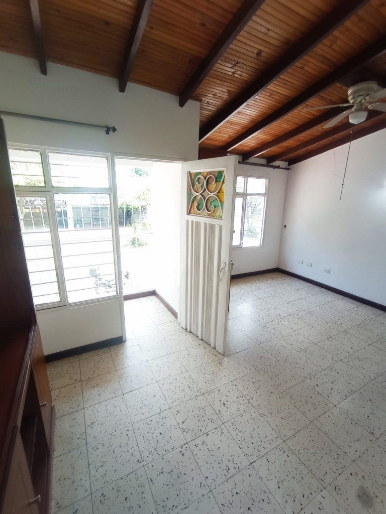 Apartaestudio En Arriendo - El Refugio, Cali
