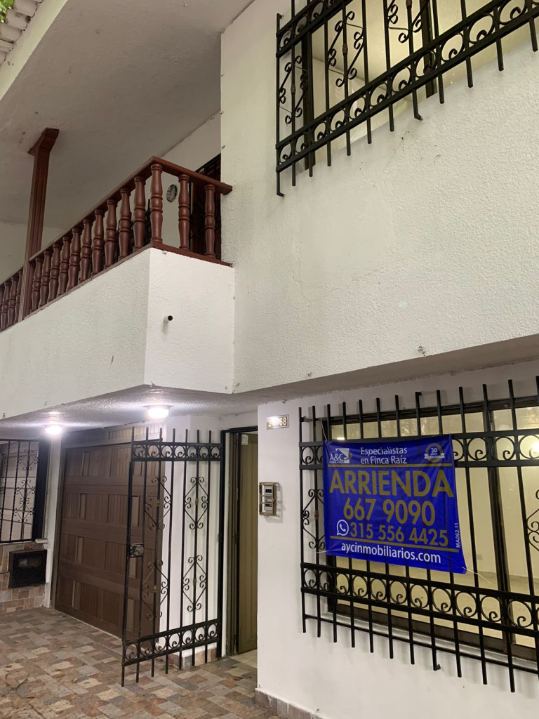 Casa En Arriendo - Prados Del Norte, Cali