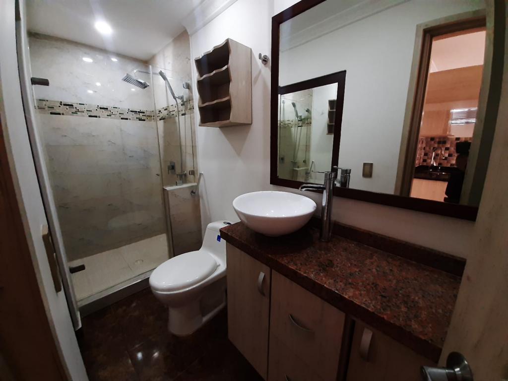 Apartaestudio En Arriendo - Departamental, Cali