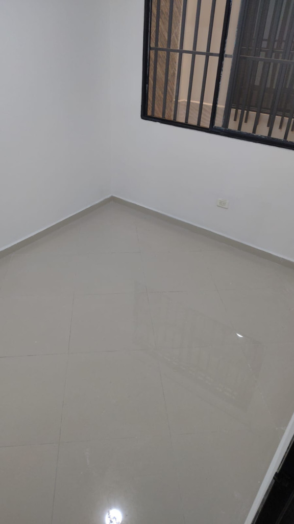 Apartamento En Arriendo - Urbanización La Flora, Cali