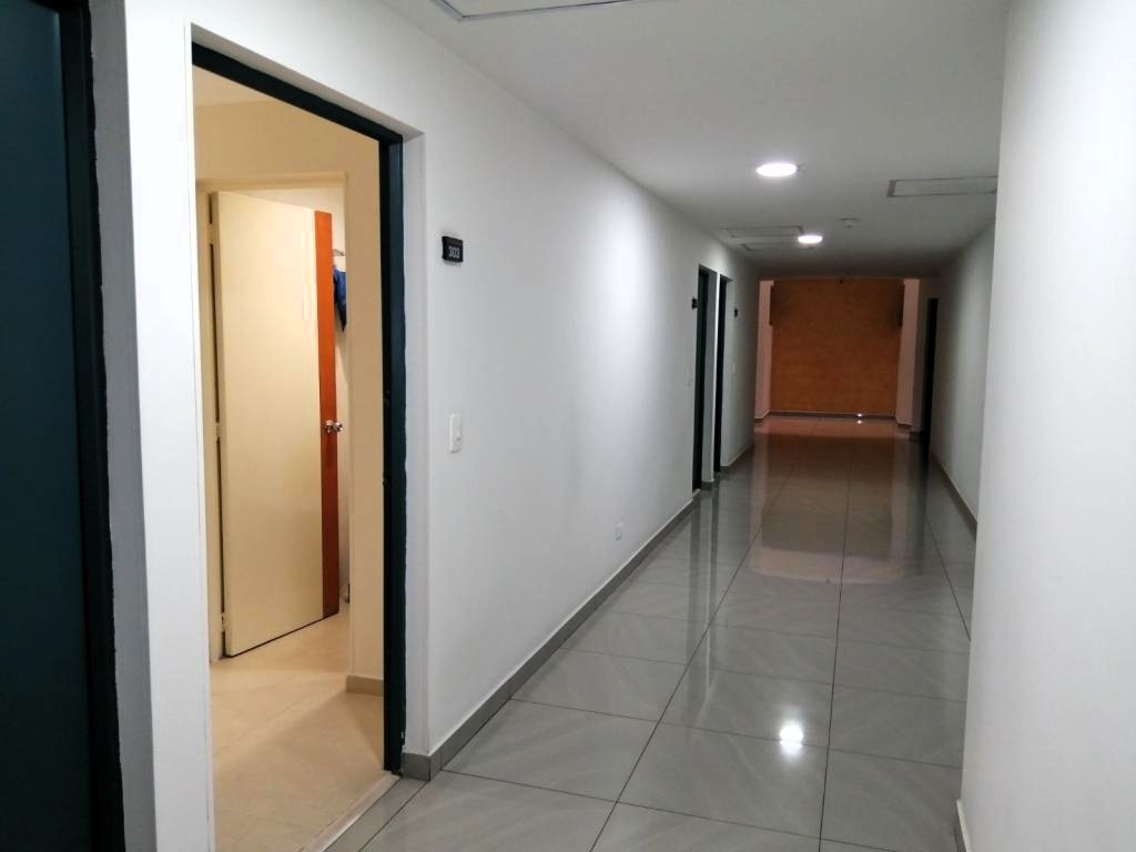 Oficina en venta en El Lago, Bogotá, 27 m² · foto 5 de 5