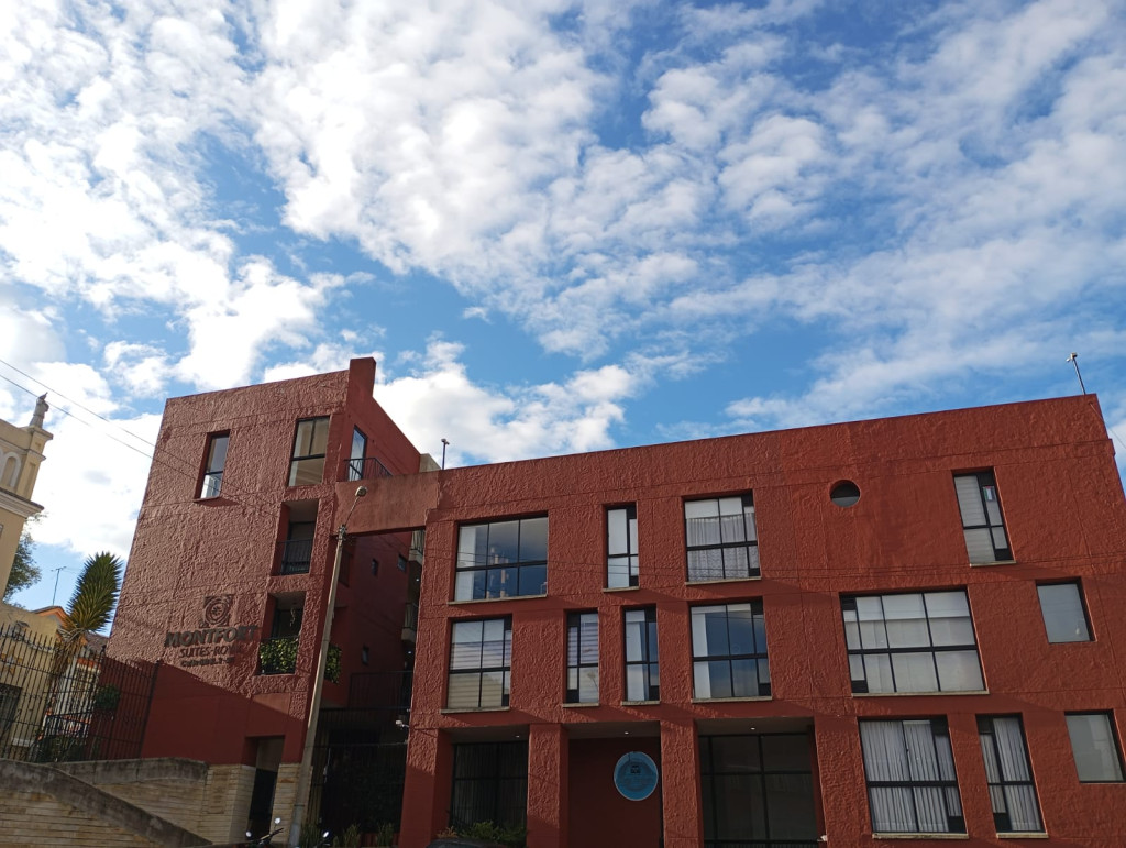 {{ ucwords(strtolower($inmueble['type'])) }}