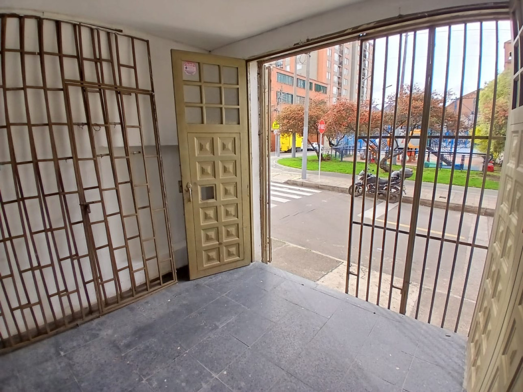 Bodega en arriendo en Santander Sur, Bogotá, 18 m² · foto 14 de 21