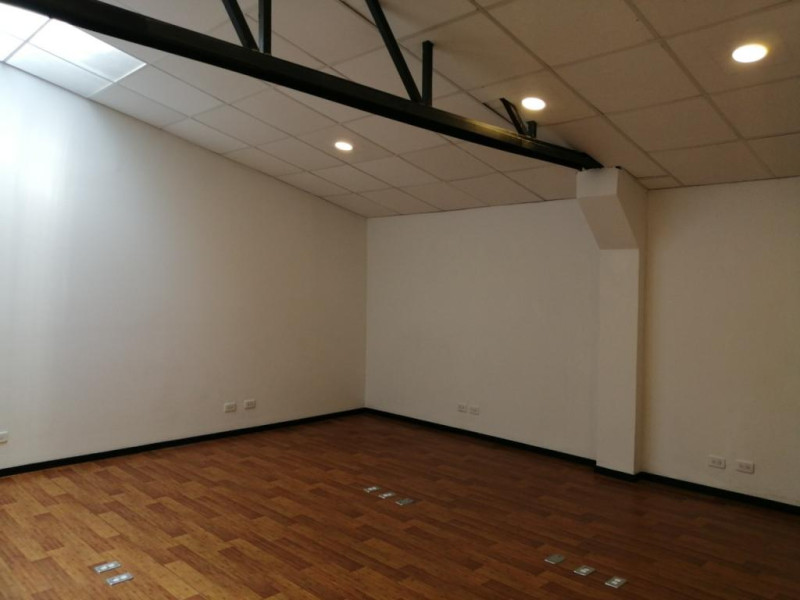 Oficina en arriendo en San José De Spring, Bogotá, 42 m² · foto 5 de 9