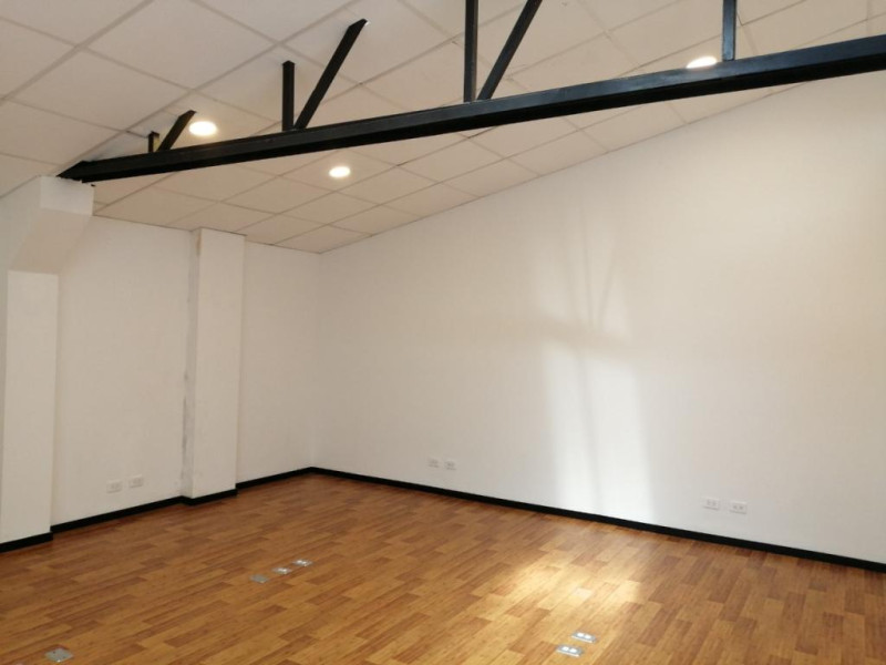 Oficina en arriendo en San José De Spring, Bogotá, 42 m² · foto 6 de 9