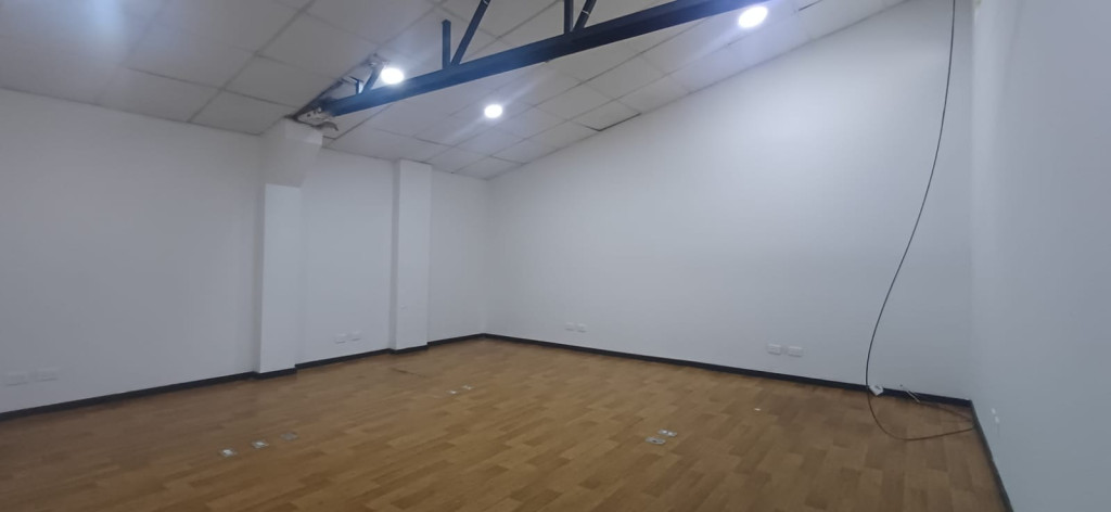 Oficina en arriendo en San José De Spring, Bogotá, 42 m² · foto 4 de 9
