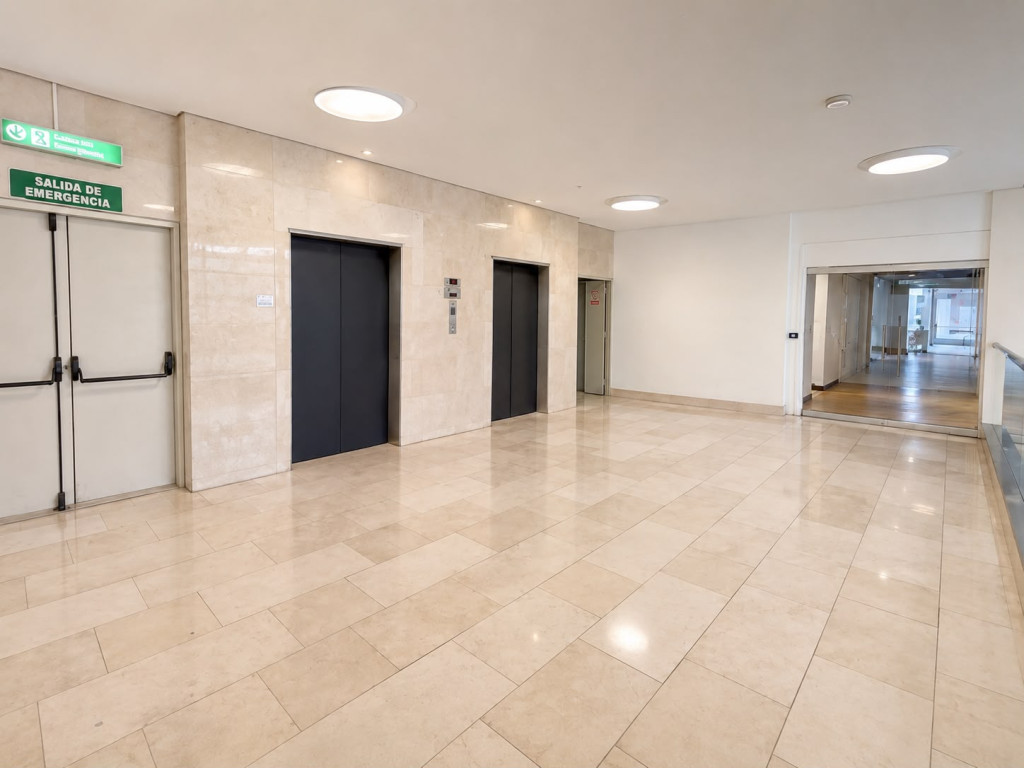 Oficina en arriendo en Santafé, Bogotá, 54 m² · foto 2 de 8