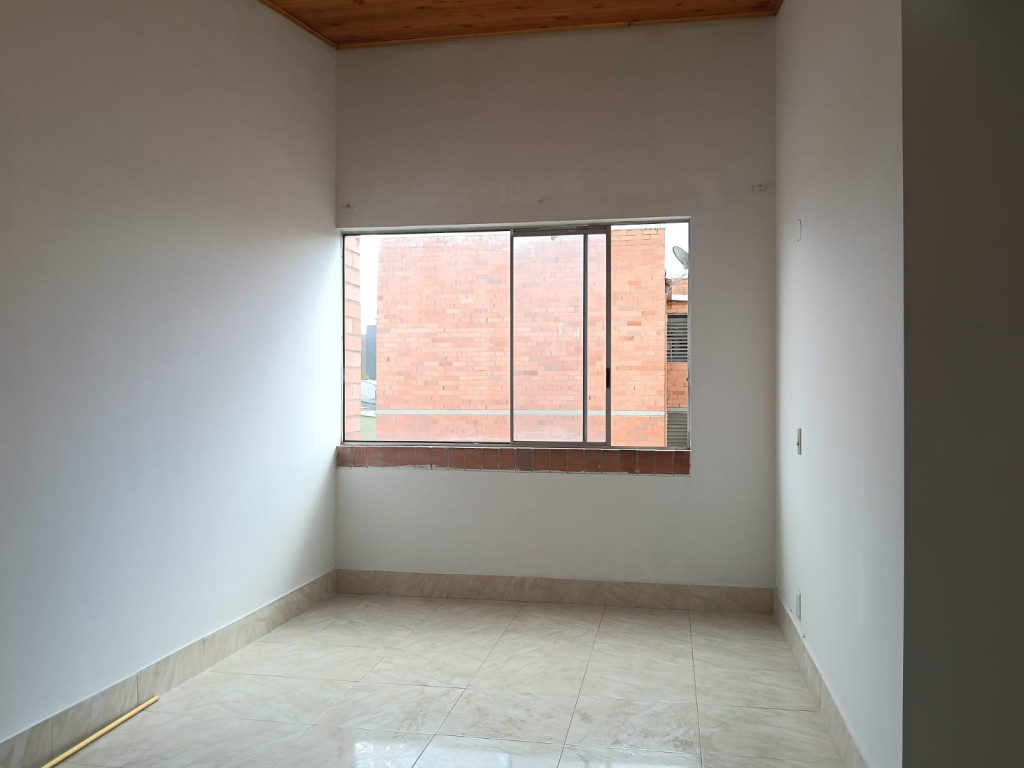 Apartamento en venta en Britalia, Bogotá · foto 3 de 16