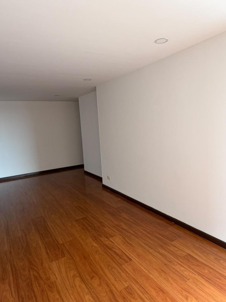 Apartamento de 3 alcobas en arriendo en Chapinero Alto, Bogotá, 104 m² · foto 15 de 24