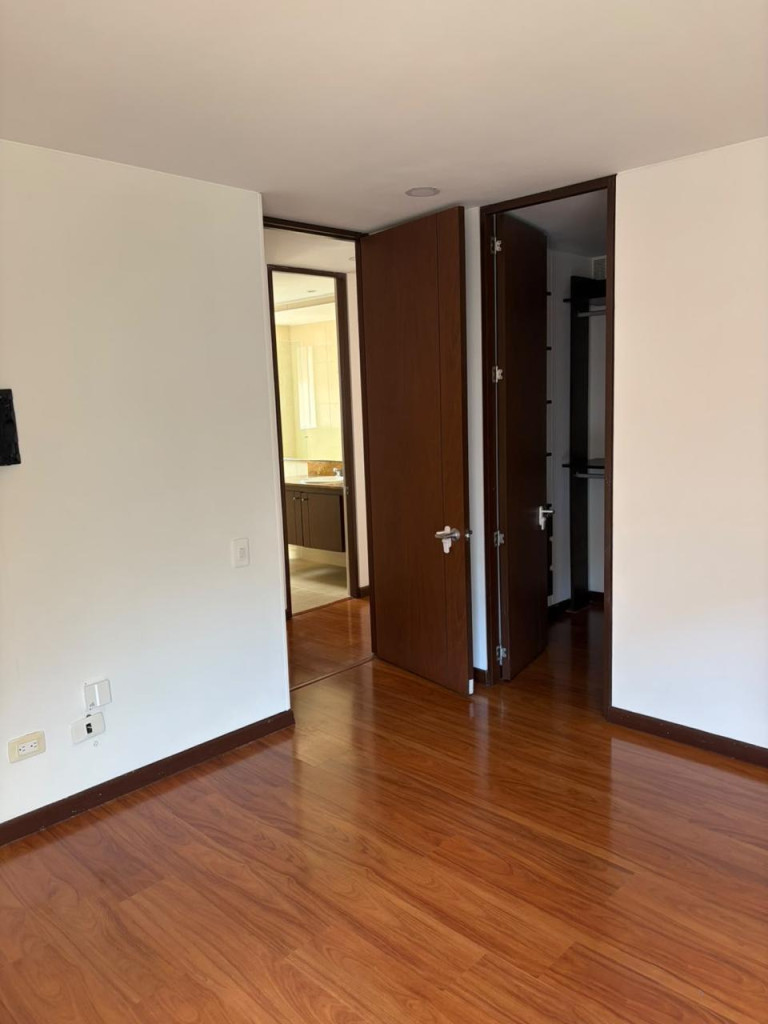 Apartamento de 3 alcobas en arriendo en Chapinero Alto, Bogotá, 104 m² · foto 21 de 24