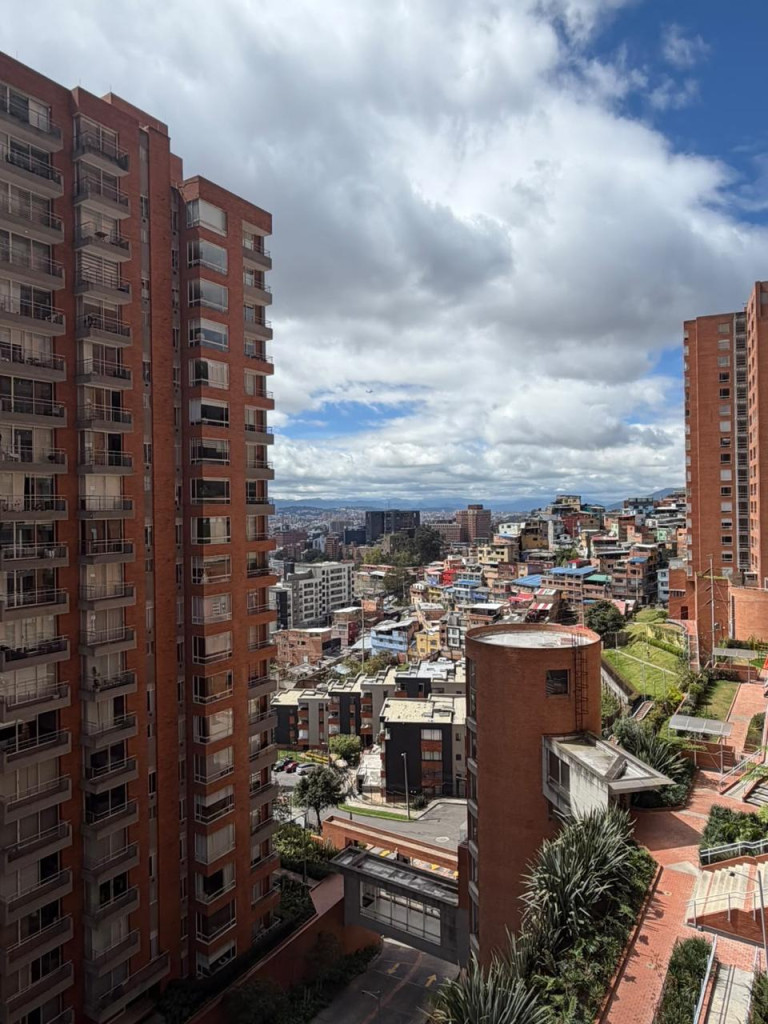 Apartamento de 3 alcobas en arriendo en Chapinero Alto, Bogotá, 104 m² · foto 5 de 24