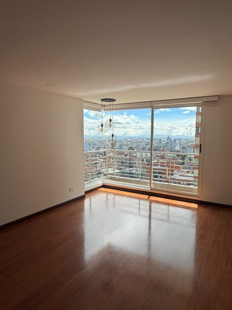 Apartamento de 3 alcobas en arriendo en Chapinero Alto, Bogotá, 104 m² · foto 8 de 24