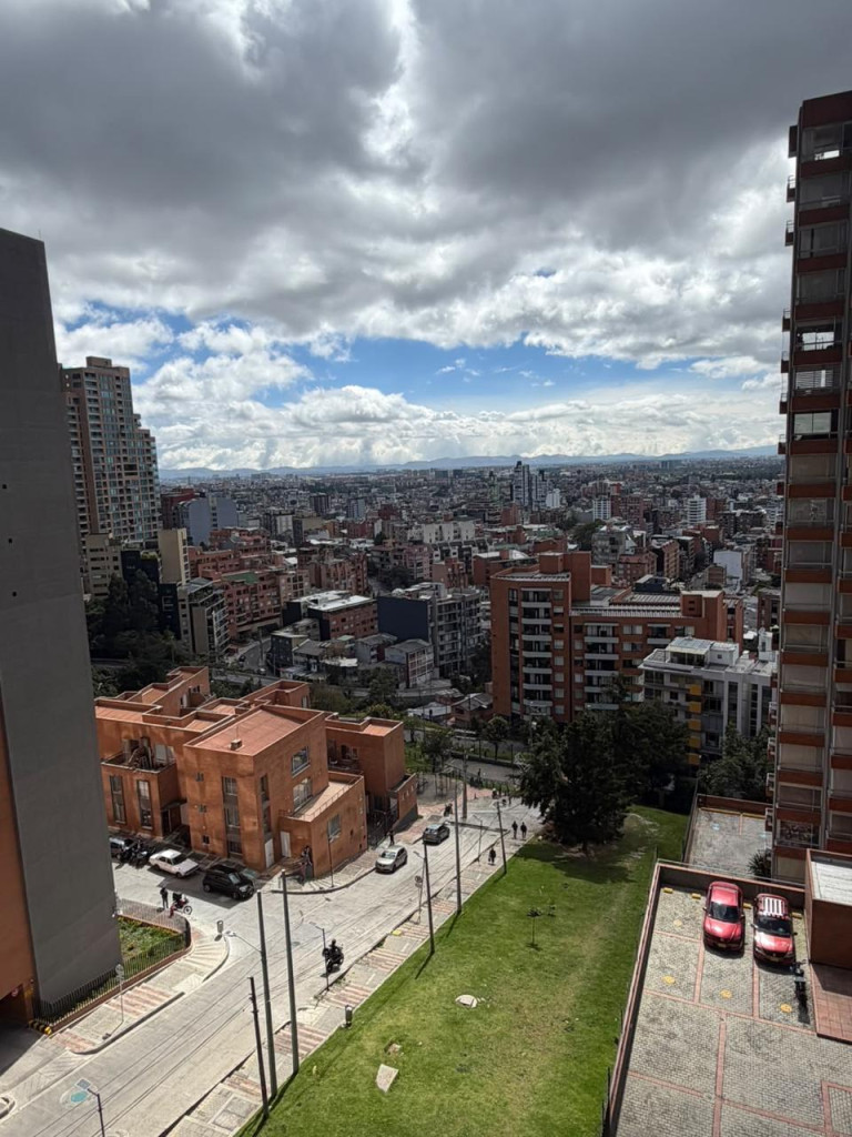 Apartamento de 3 alcobas en arriendo en Chapinero Alto, Bogotá, 104 m² · foto 4 de 24