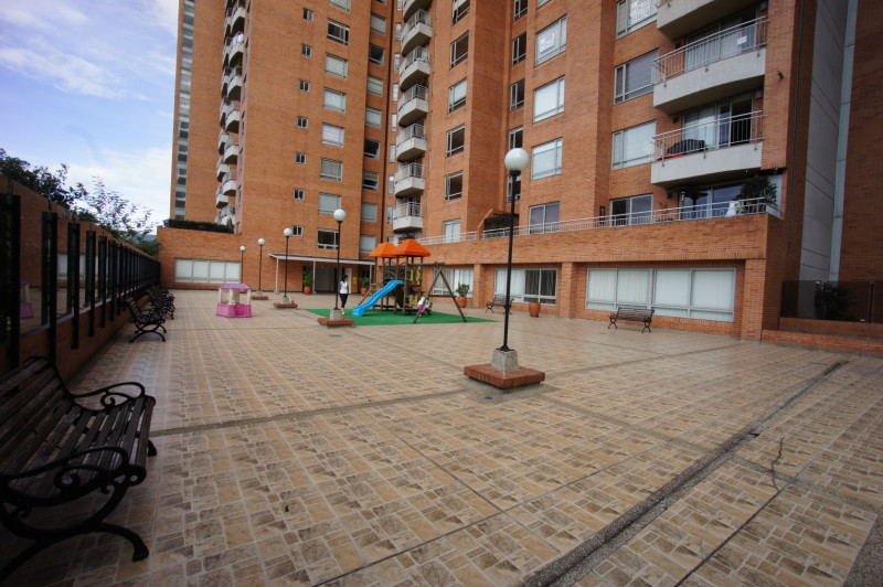 Apartamento En Arriendo - Lagos De Cordoba, Bogotá