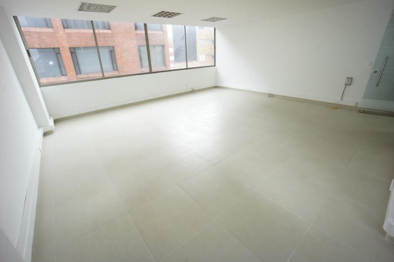 Oficina En Arriendo - Puente Largo, Bogotá