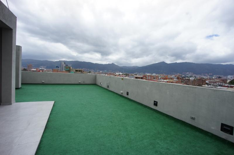 Oficina En Arriendo - Puente Largo, Bogotá