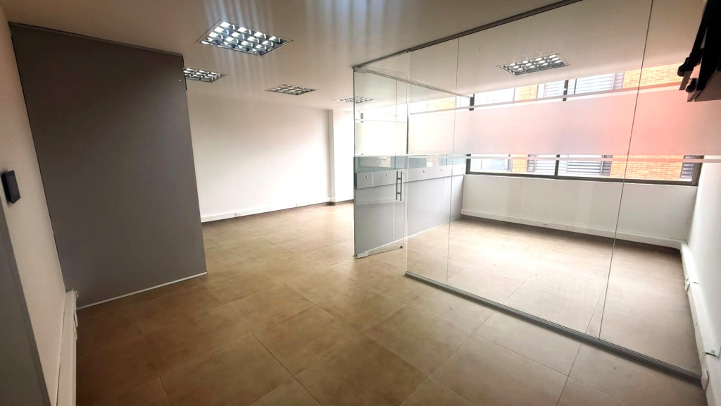 Oficina En Arriendo - Puente Largo, Bogotá