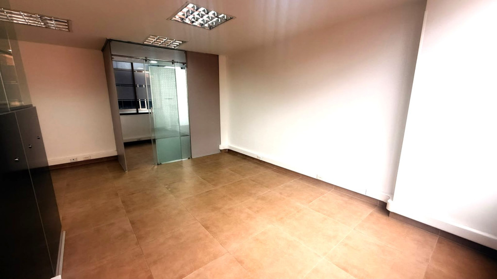 Oficina En Arriendo - Puente Largo, Bogotá