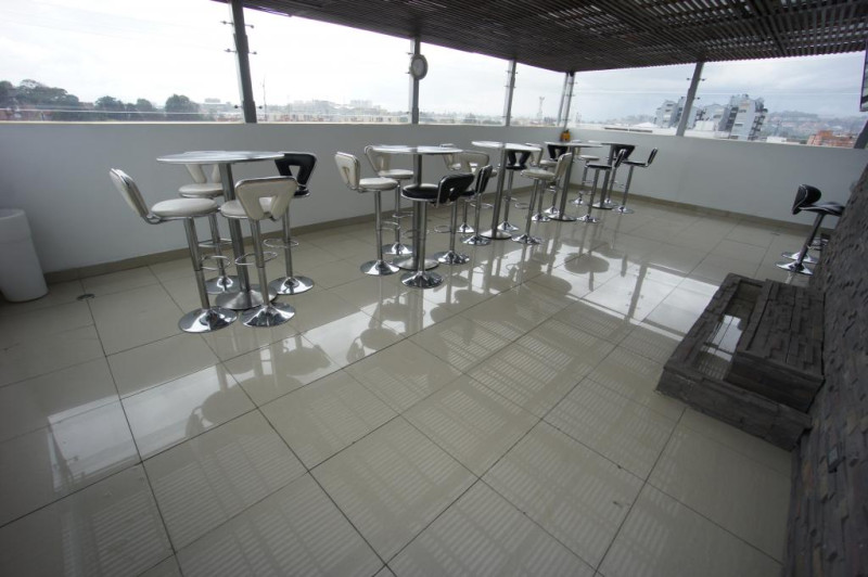 Oficina En Arriendo - Puente Largo, Bogotá