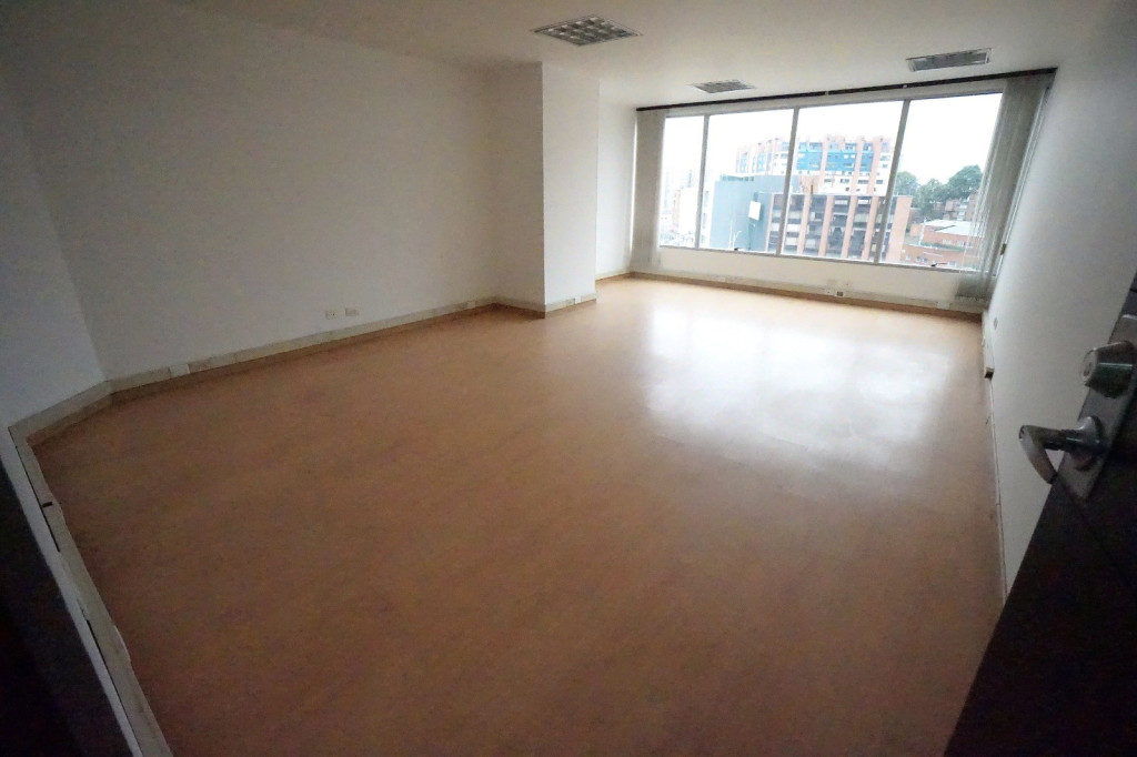 Oficina En Arriendo - Puente Largo, Bogotá
