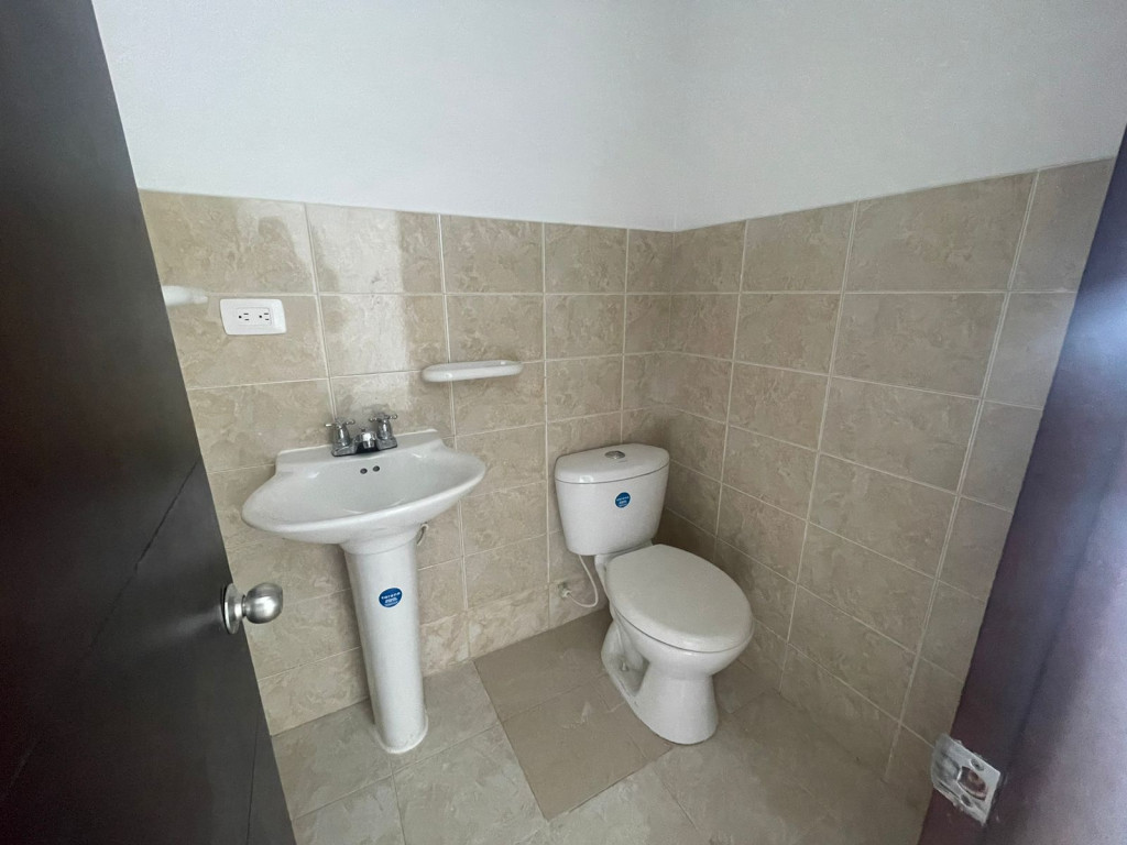 Oficina En Venta - Puente Largo, Bogotá