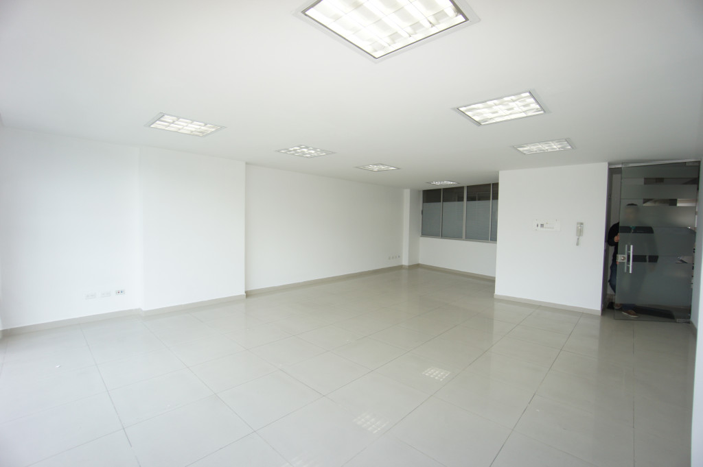 Oficina En Venta - Puente Largo, Bogotá