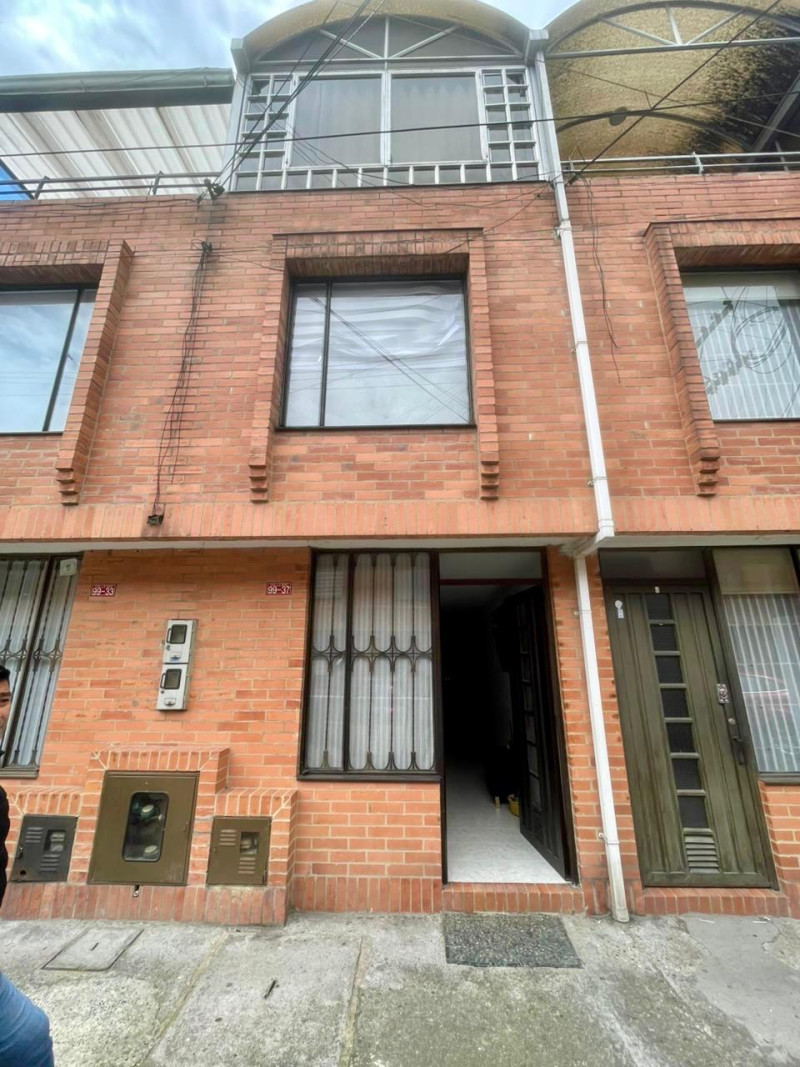 Casa En Venta - Los Álamos , Bogotá