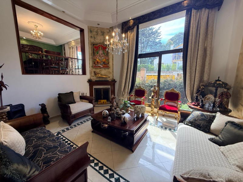 Casa En Venta - Club De Los Lagartos, Bogotá