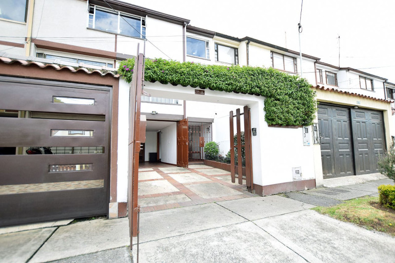 Casa En Venta - Villas Del Mediterraneo - Usaquén, Bogotá