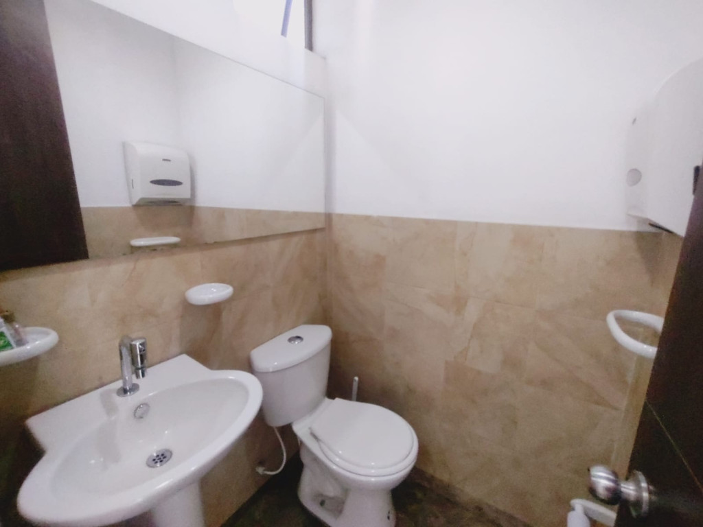 Oficina En Arriendo - Puente Largo, Bogotá