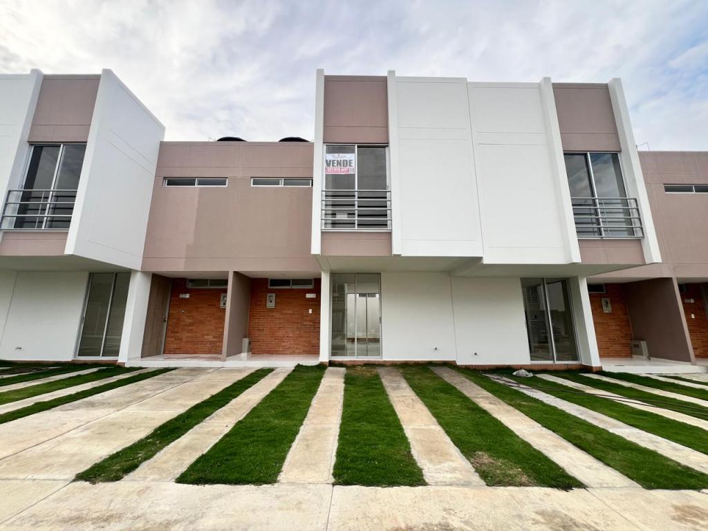 {{ ucwords(strtolower($similar['type'])) }}