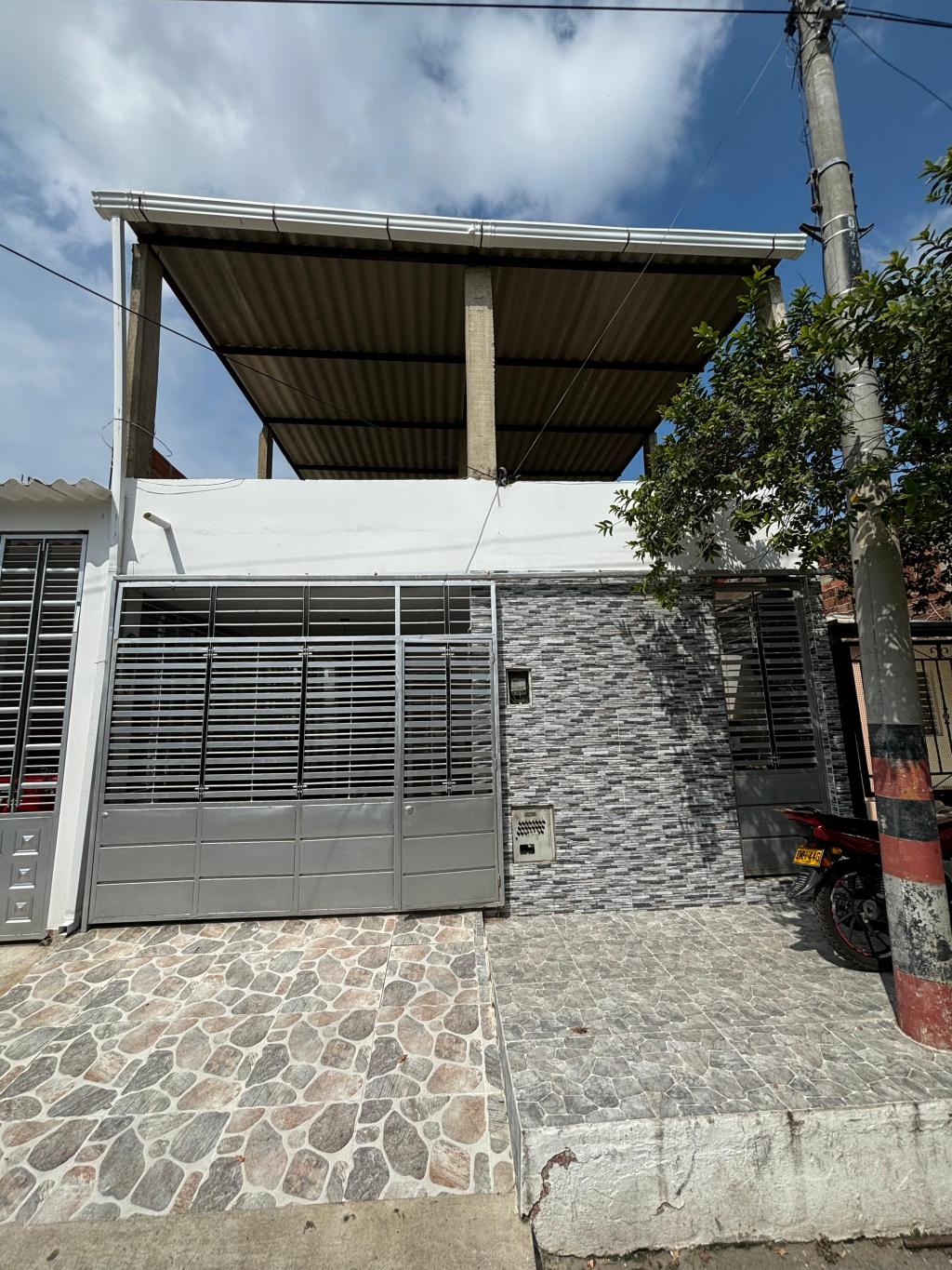 {{ ucwords(strtolower($similar['type'])) }}