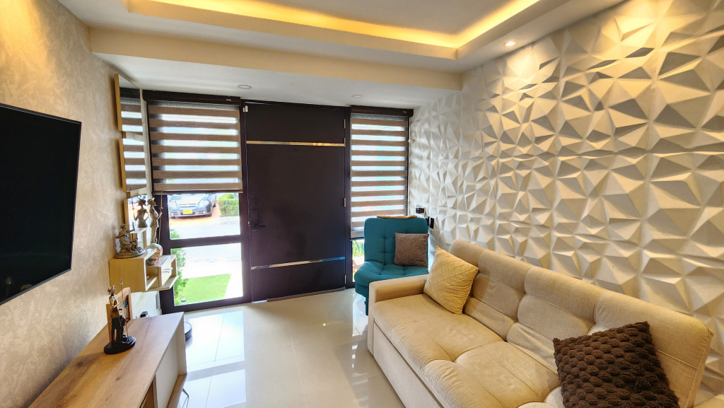 {{ ucwords(strtolower($similar['type'])) }}