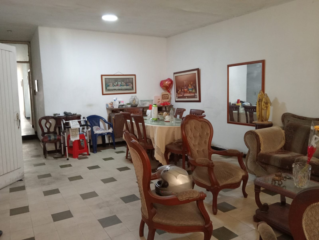 {{ ucwords(strtolower($similar['type'])) }}