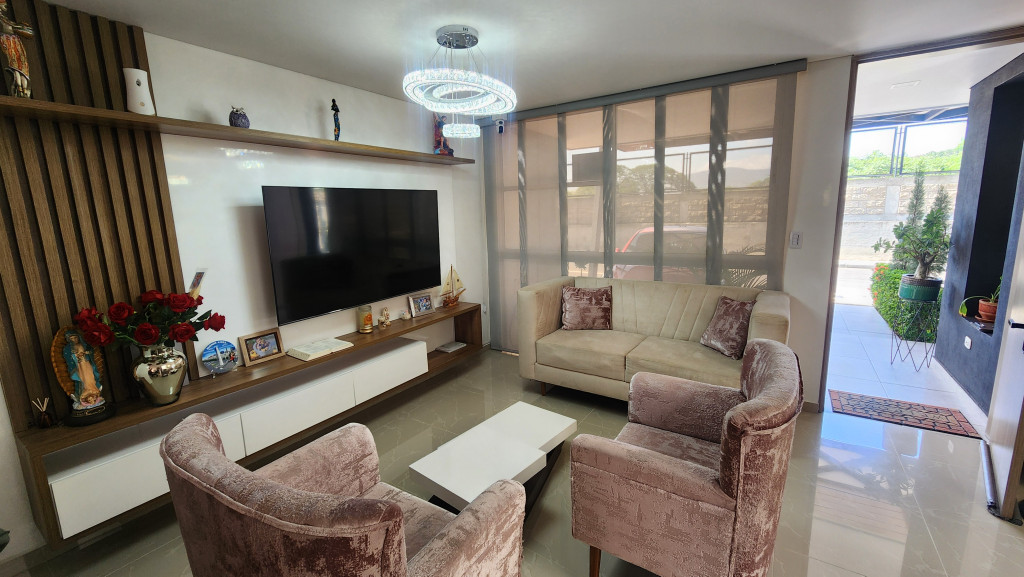 {{ ucwords(strtolower($similar['type'])) }}