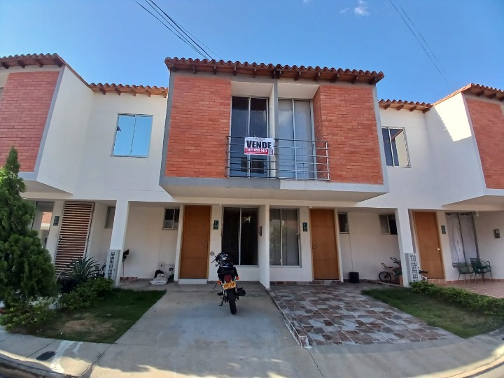 {{ ucwords(strtolower($similar['type'])) }}