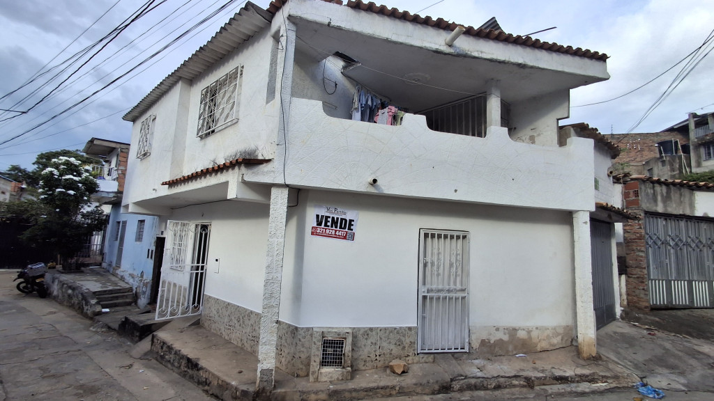 {{ ucwords(strtolower($similar['type'])) }}