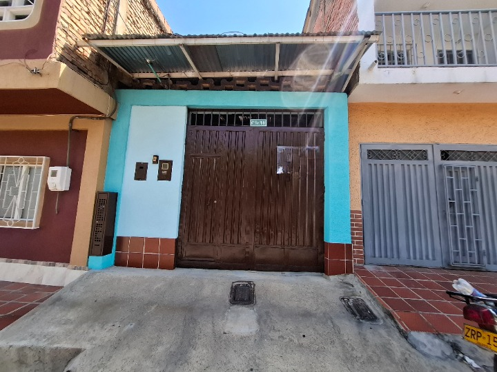 {{ ucwords(strtolower($similar['type'])) }}