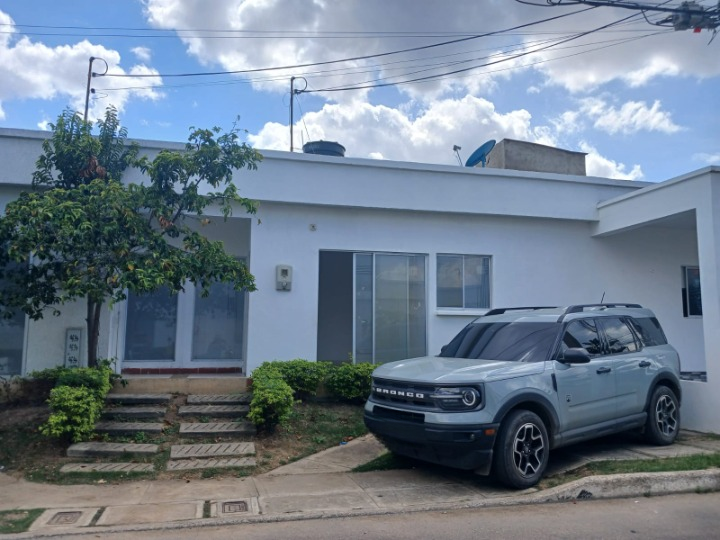 {{ ucwords(strtolower($inmueble['type'])) }}