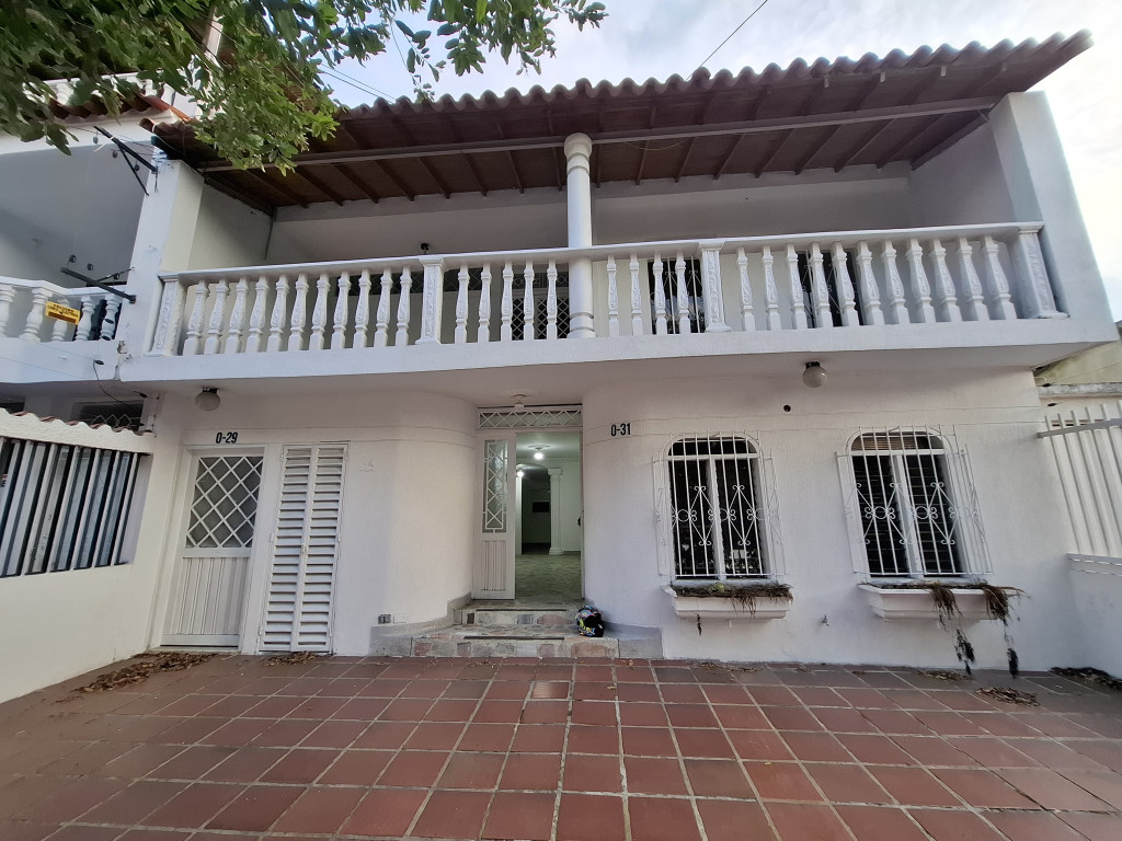 {{ ucwords(strtolower($inmueble['type'])) }}