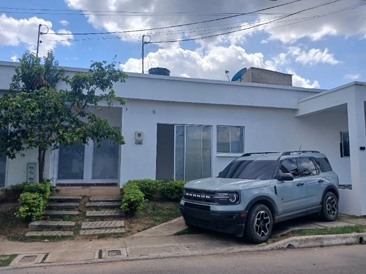 {{ ucwords(strtolower($similar['type'])) }}